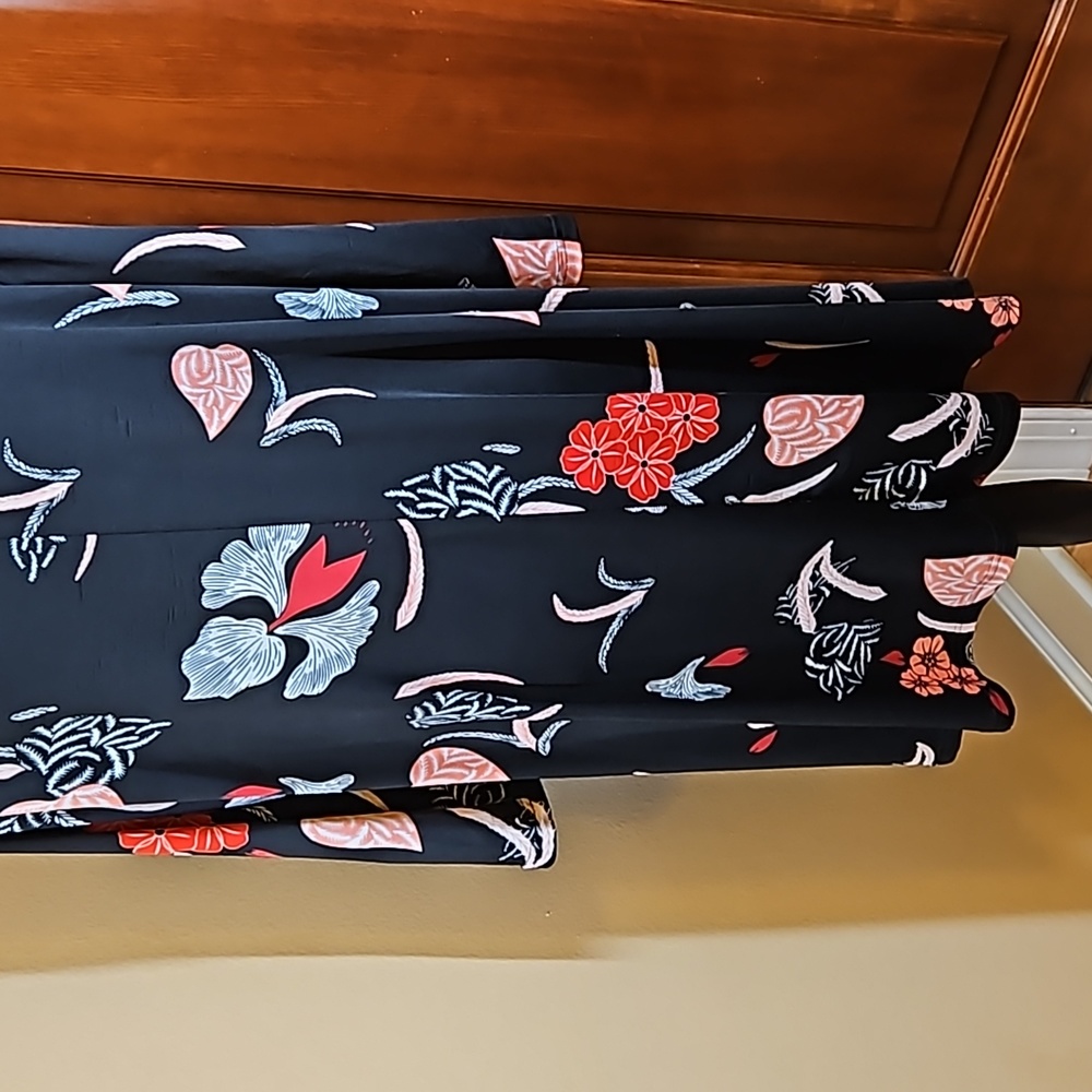 ARIANNA DRESS L/XL BY HOWARD'S FLORAL RED PINK BLACK WHITE SIDE POCKETS - Picture 8 of 10